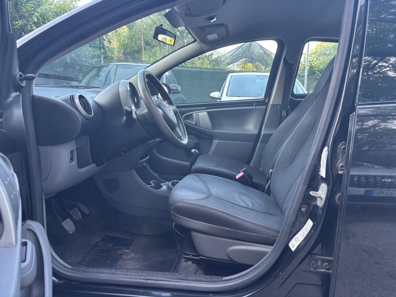 Toyota Aygo 1.0 5 porte Sol OK NEOPATENTATI