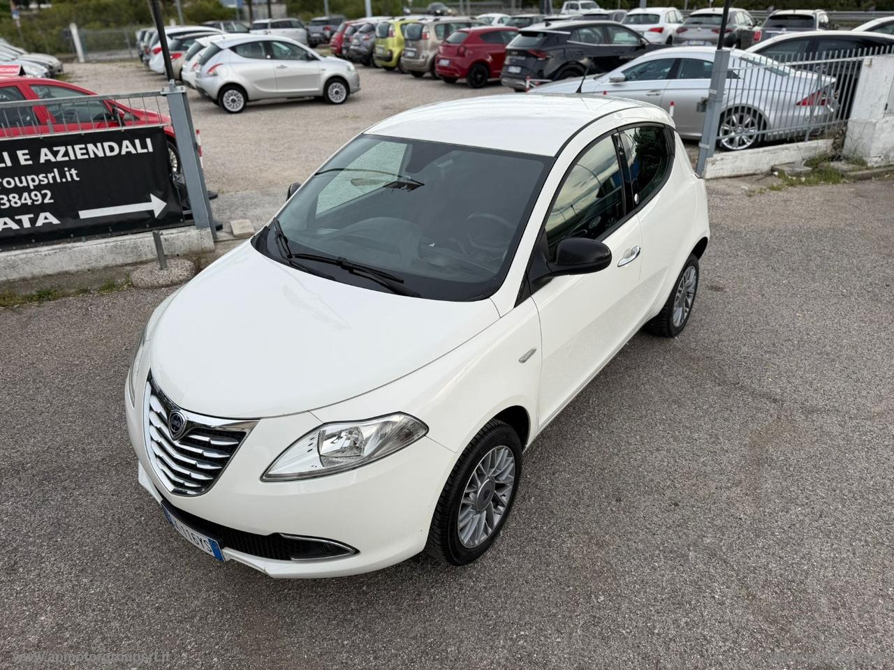 LANCIA Ypsilon 0.9 T.Air 85CV 5p. Met.Ec. Gold