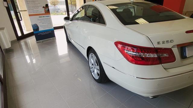 MERCEDES-BENZ E 250 CDI Coupé BlueEFFICIENCY Avantgarde