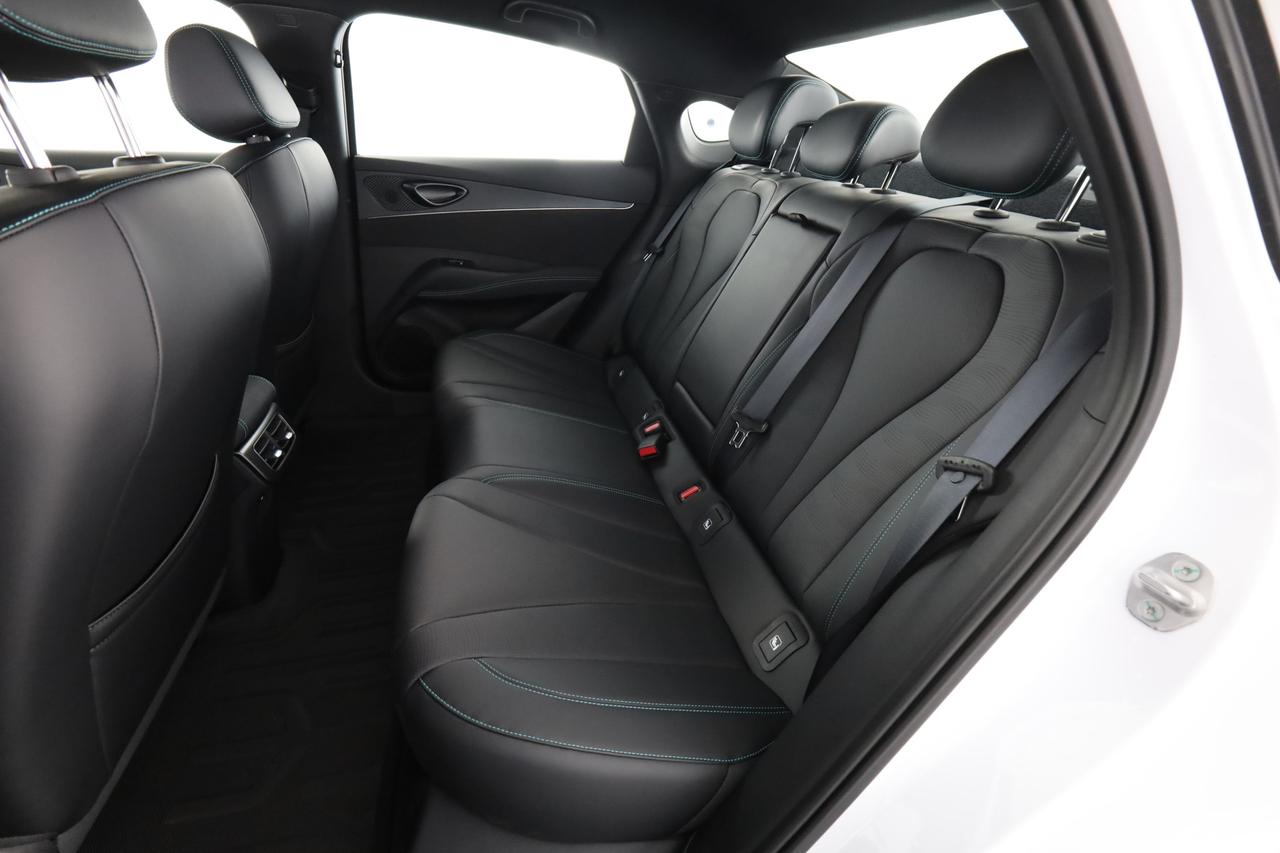 BYD Seal 6 DM-i 1.5 184 CV PHEV Boost
