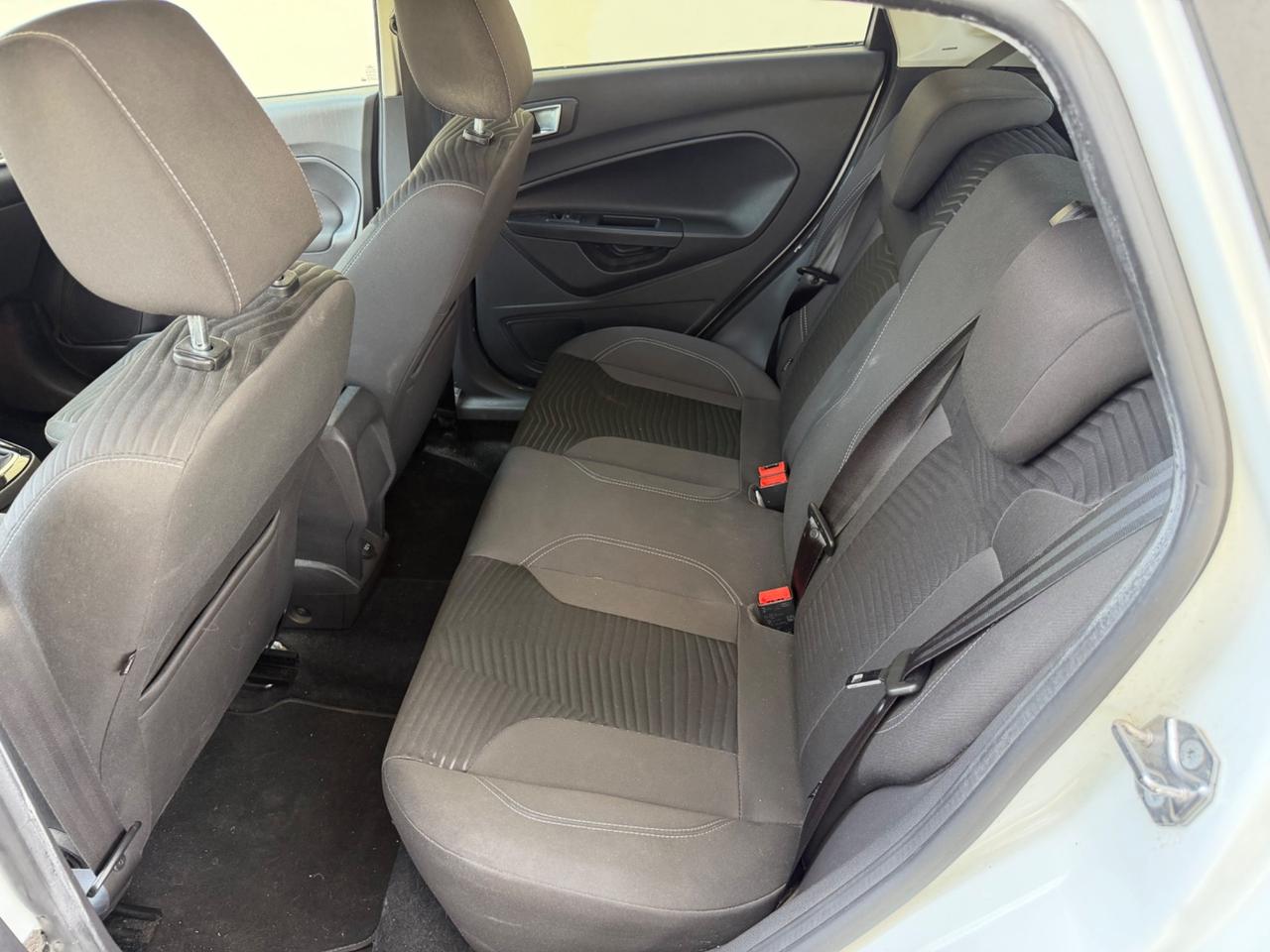 Ford Fiesta 1.5 TDCi 75CV 5 porte Titanium