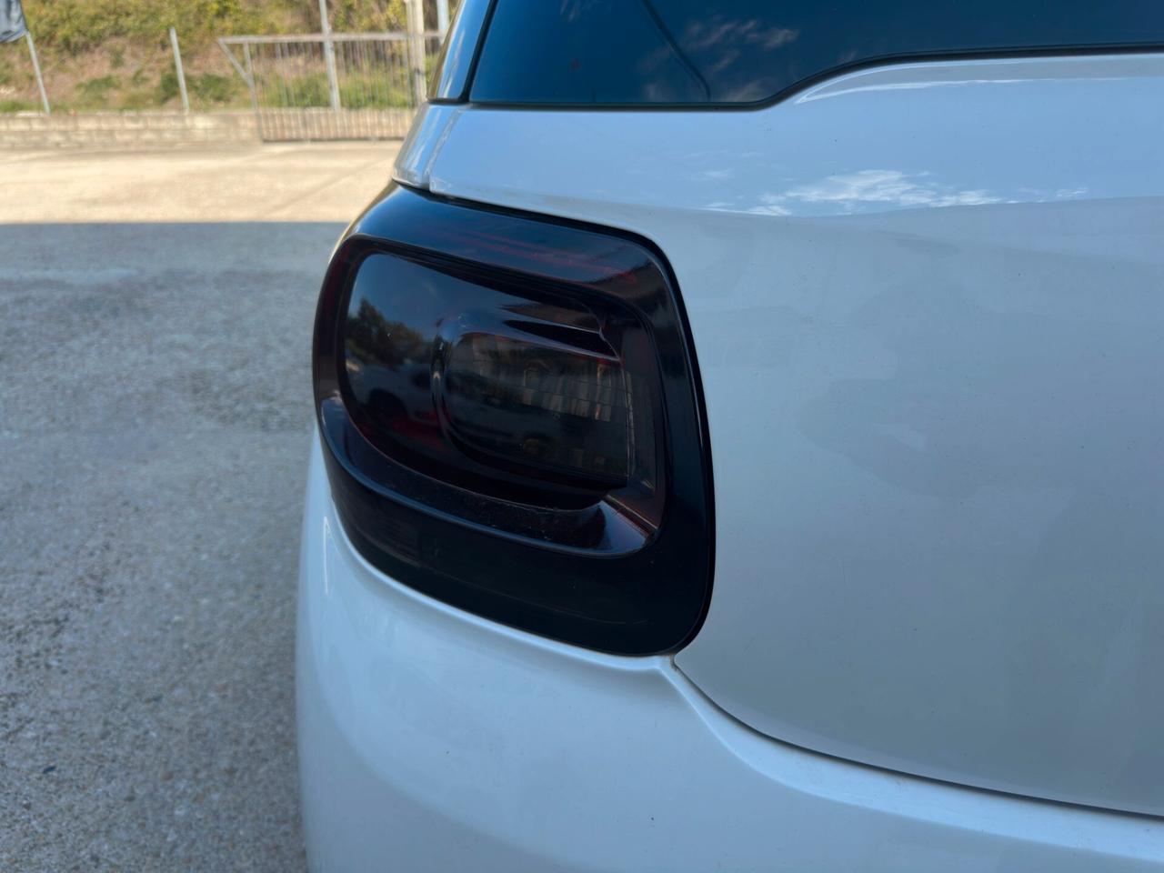 DS3 1.4 HDi 70 Just Black Full Optional