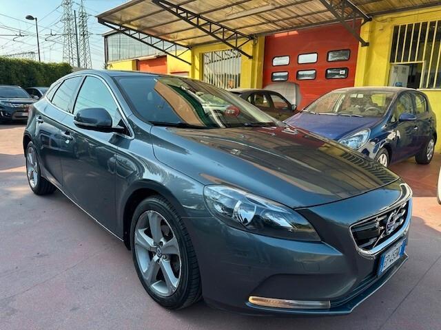 Volvo V40 D2 1.6 Momentum