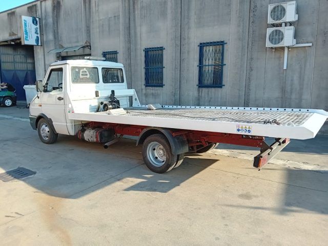 IVECO Daily carroattrezzi 35.10