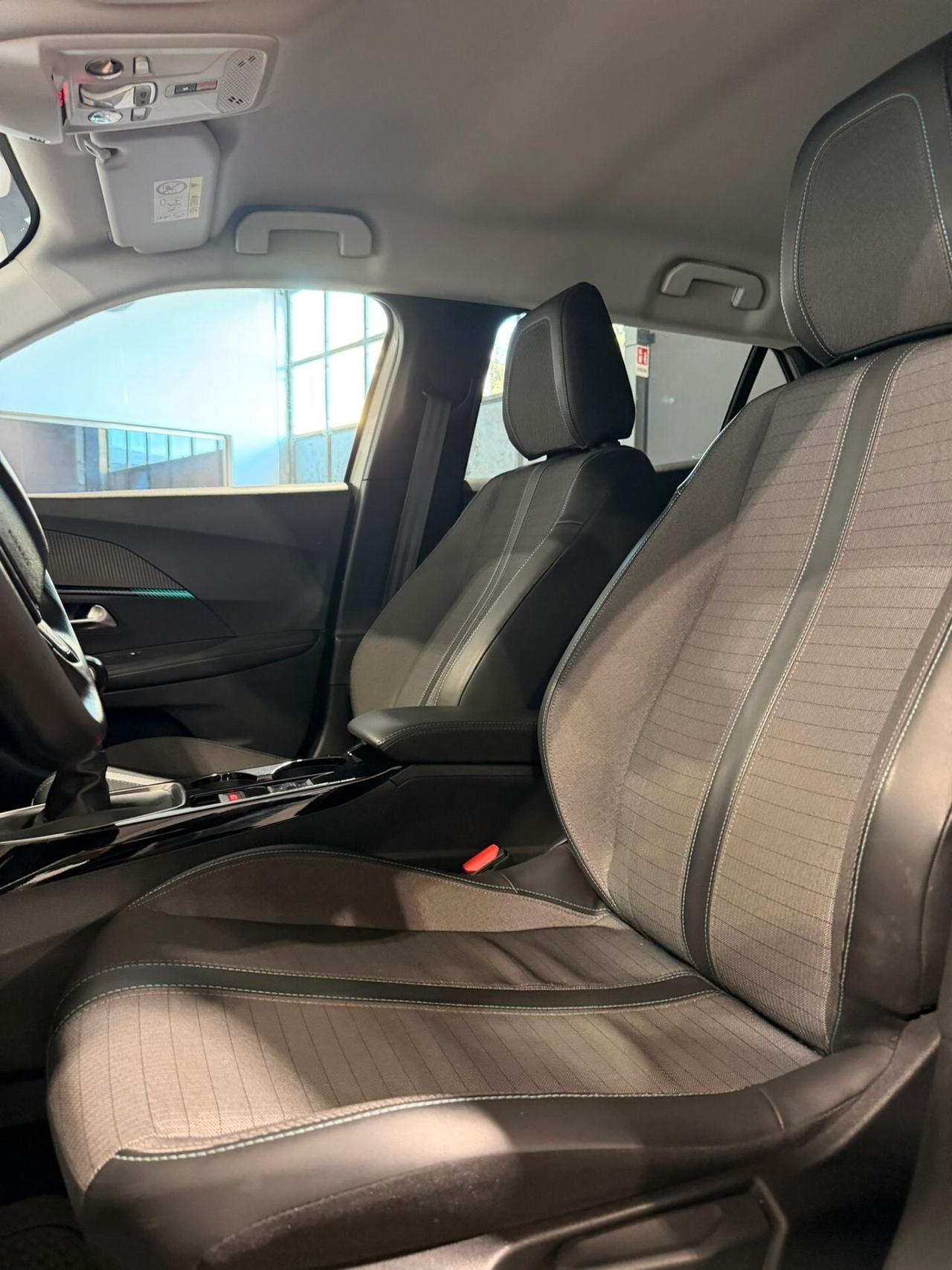 NEW PEUGEOT 2008 1.5hdi ALLURE MANUALE