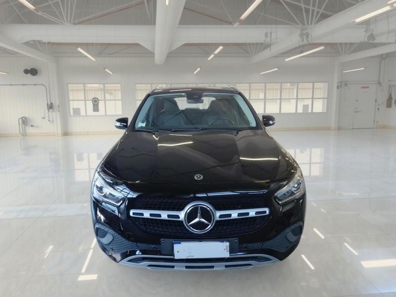 MERCEDES-BENZ GLA 200 D AUTOMATICO BUSINESS EXTRA CROSSOVER