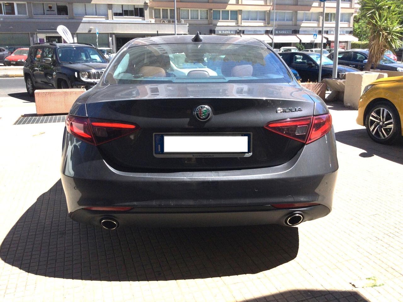 Alfa Romeo Giulia 2.2 Turbodiesel 180 CV AT8 Business Sport Launch Ed.