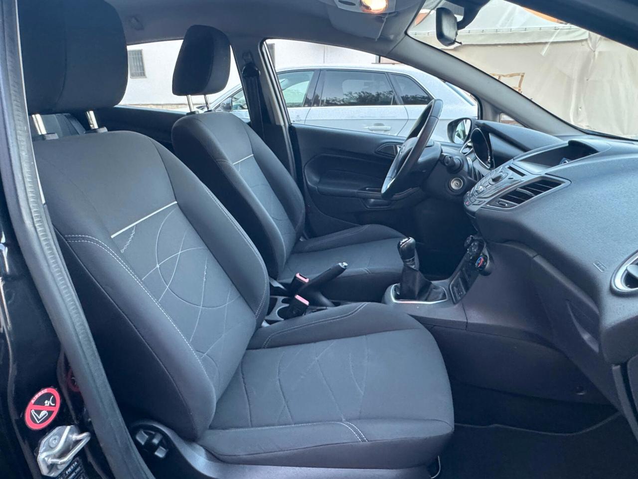 Ford Fiesta 1.5 TDCi 75CV 5 porte - Neopatentati