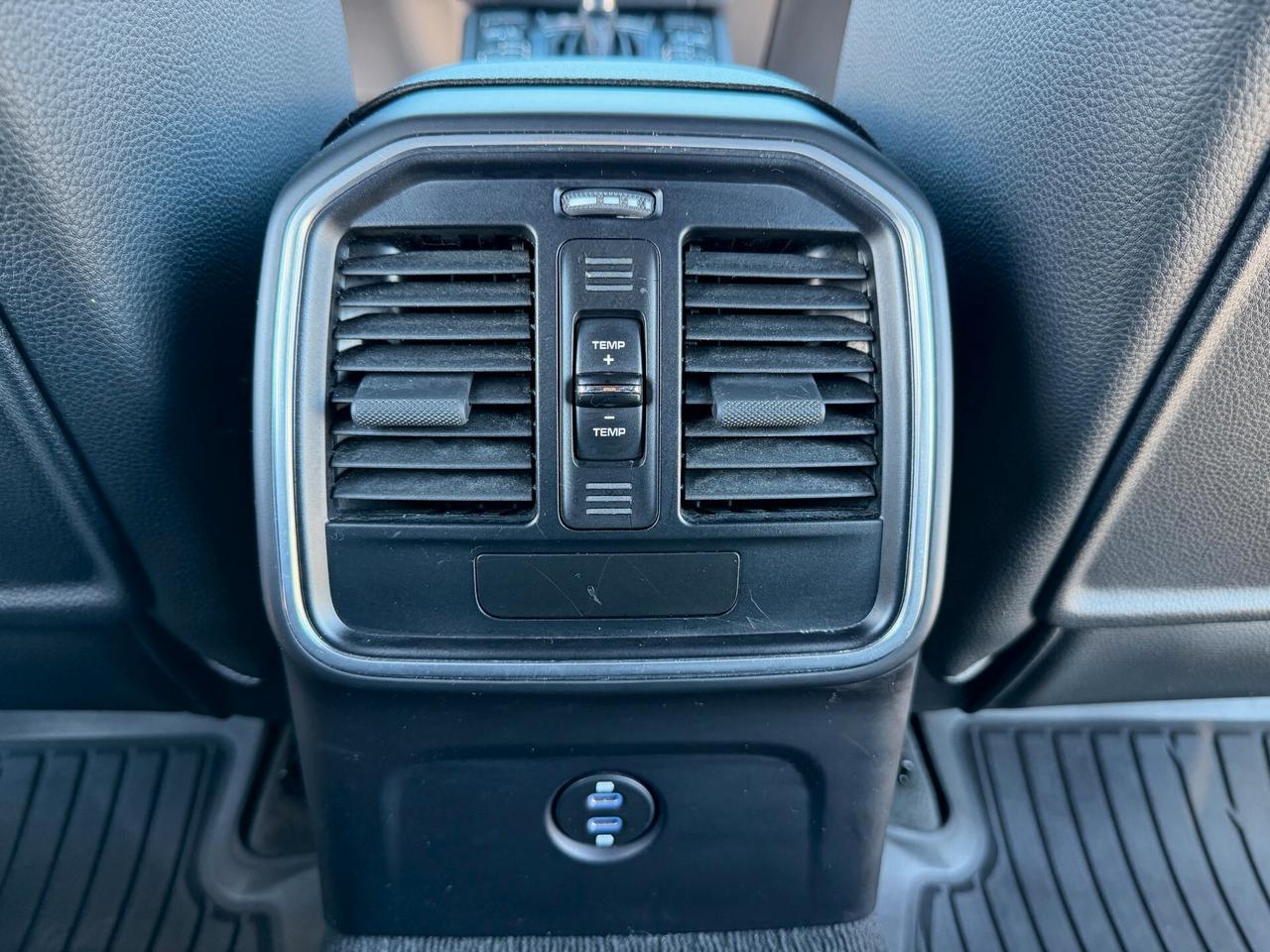 Porsche Macan 2.0 /NAVI/21"/CARPLAY/LED/KM DOC