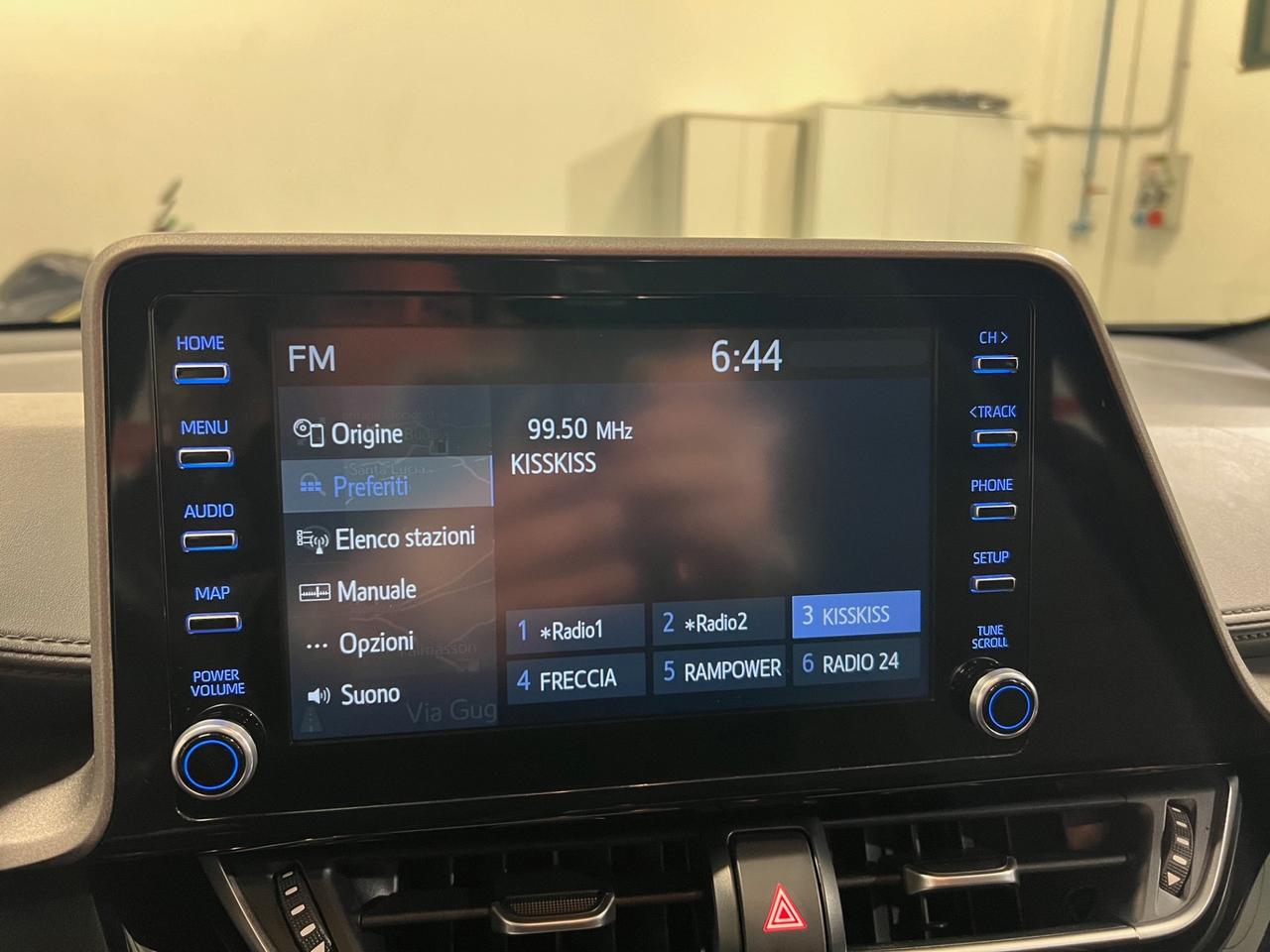 Toyota C-HR 1.8 Hybrid E-CVT Business