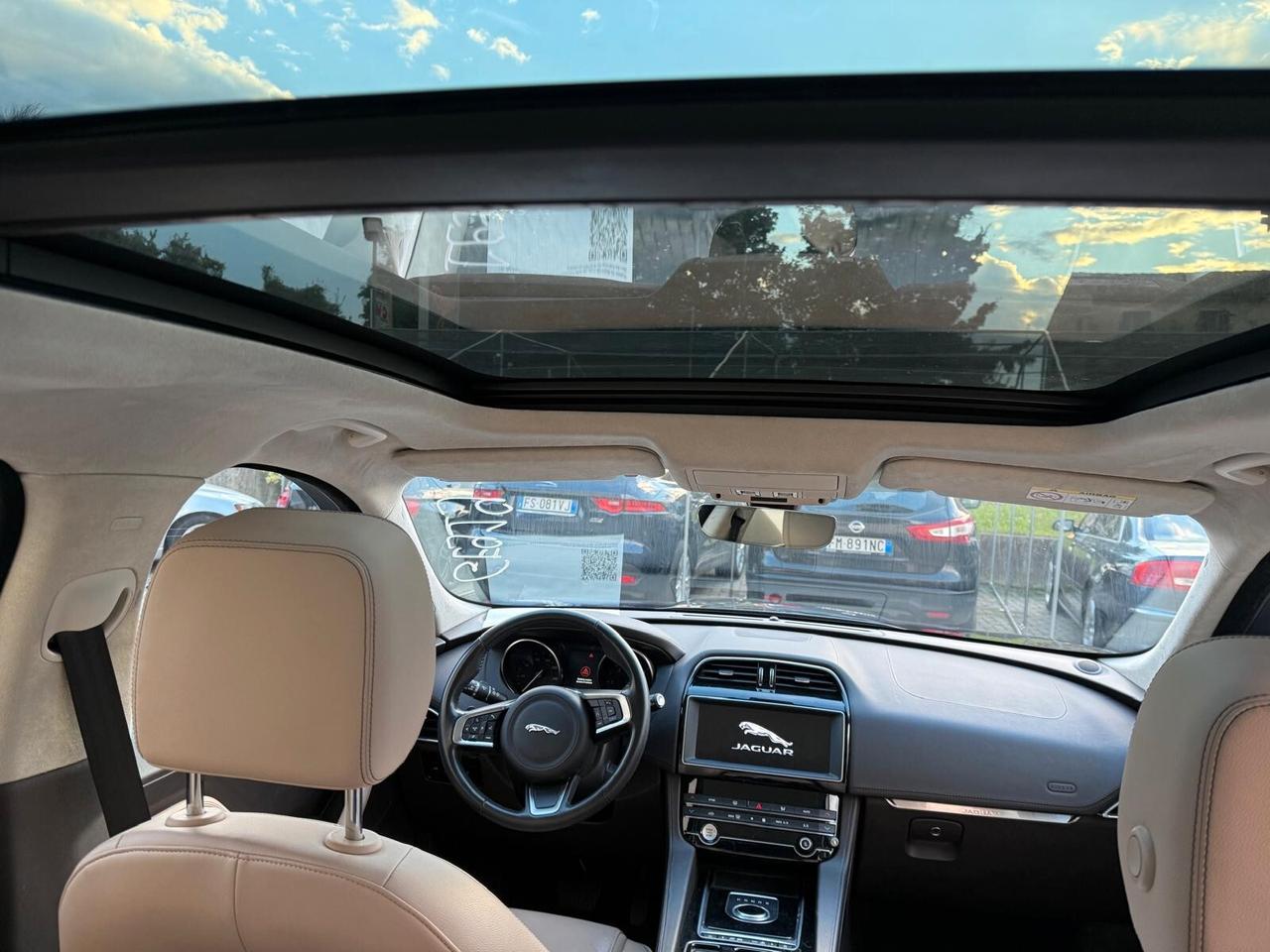 Jaguar F-Pace 2.0 180 CV AWD-4X4