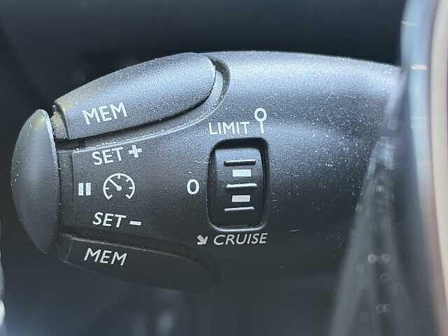 Peugeot 208 1.2 PureTech 75 CV Active