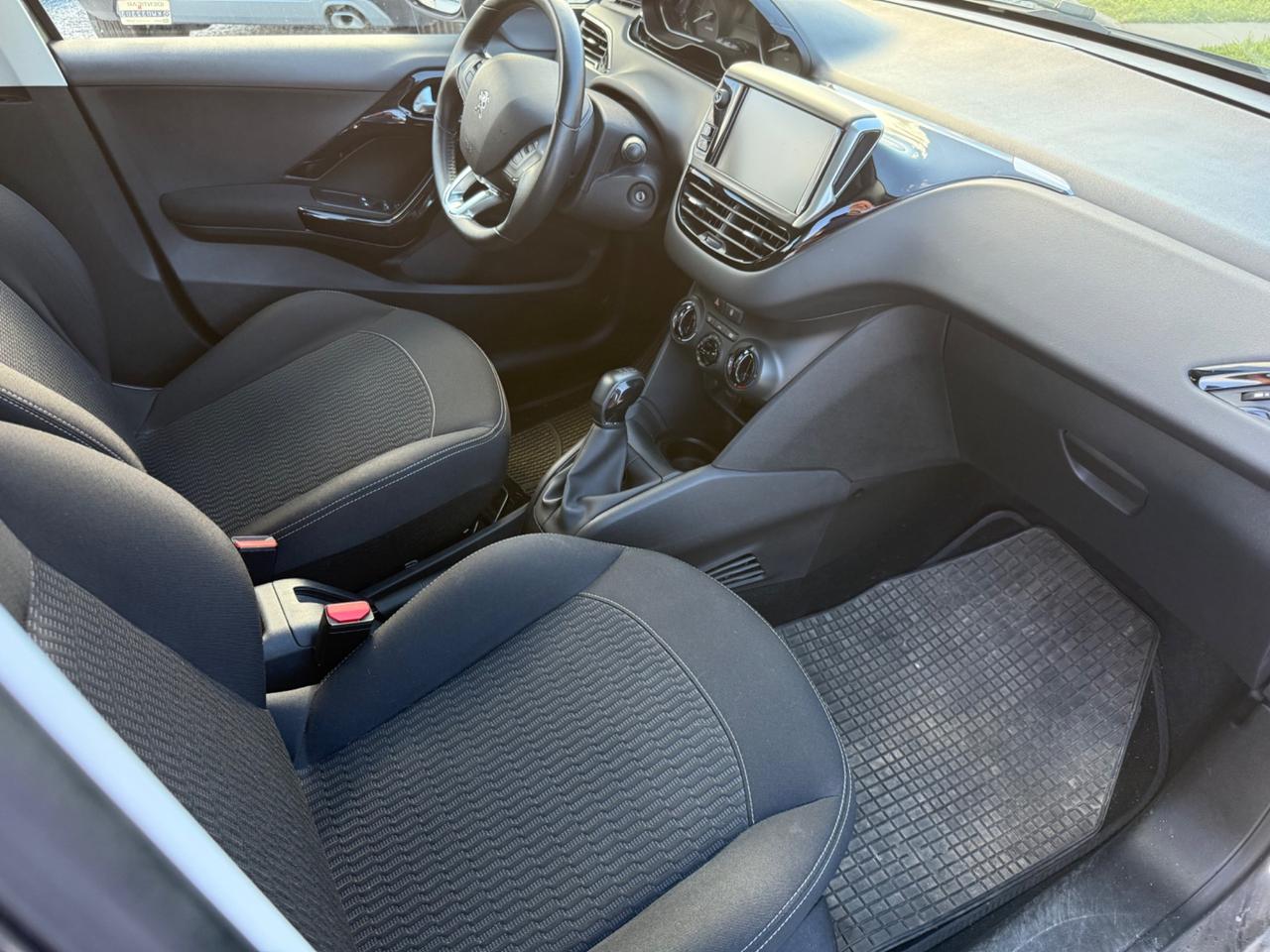 Peugeot 208 PureTech 82 5 porte Allure
