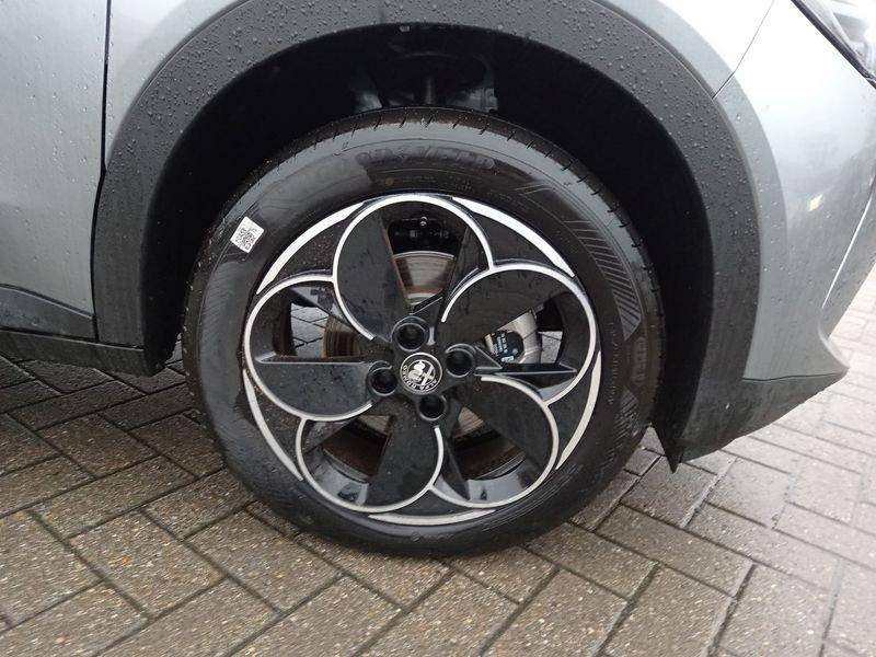 Alfa Romeo Junior Junior 156 CV BEV