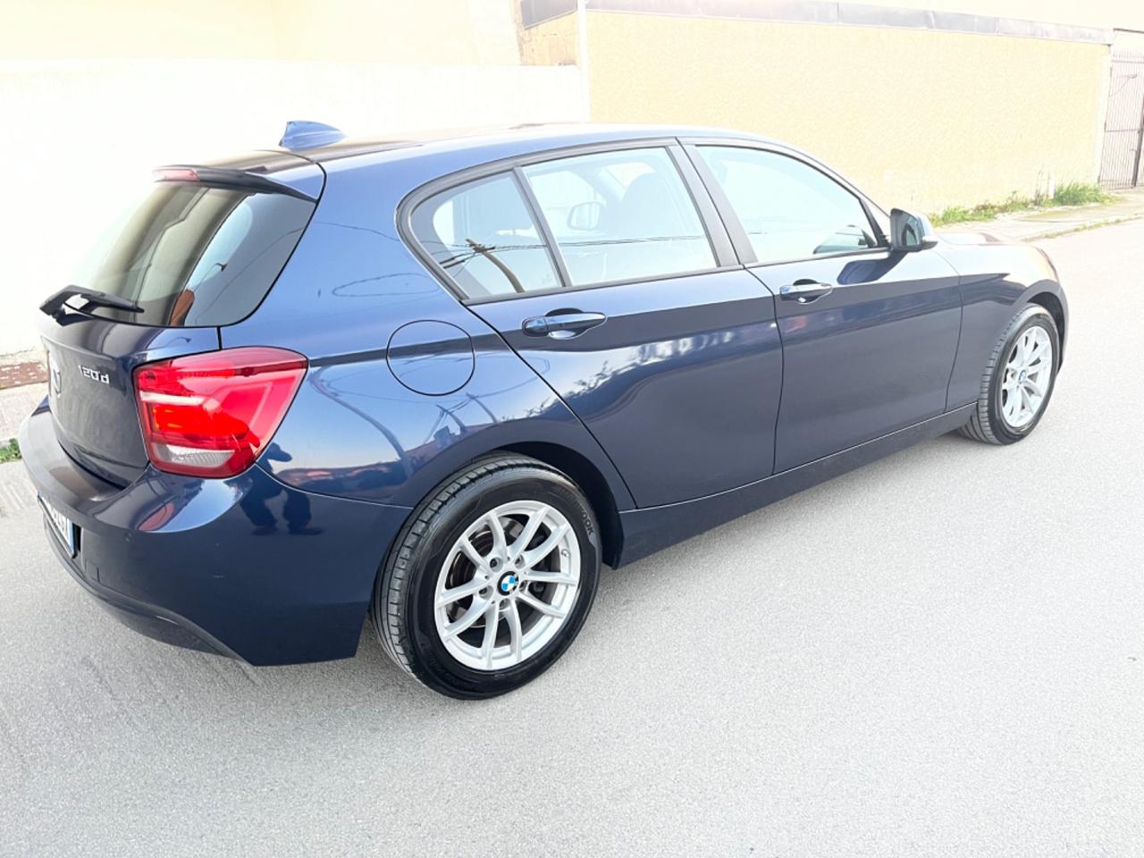 Bmw 120 120d xDrive 5p. Urban