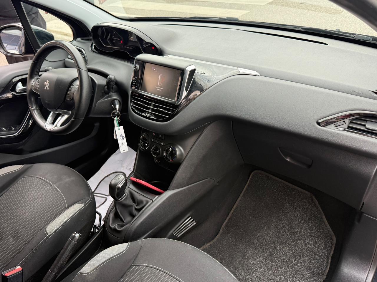 Peugeot 208 PureTech 82 5 porte Allure