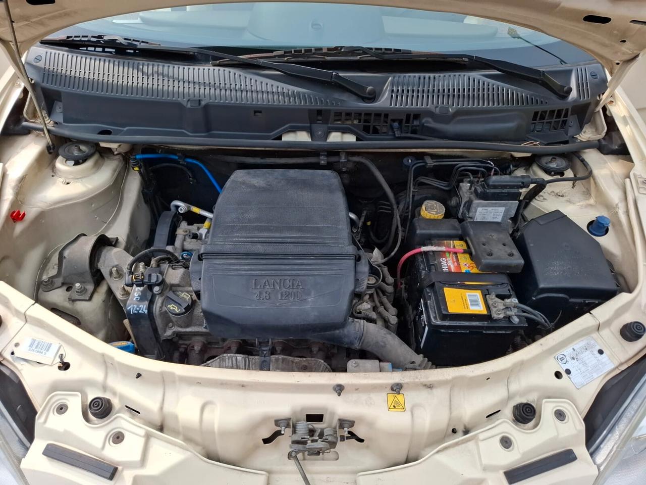 Lancia Ypsilon 1.2 benzina SOLAMENTE 93.000 KM