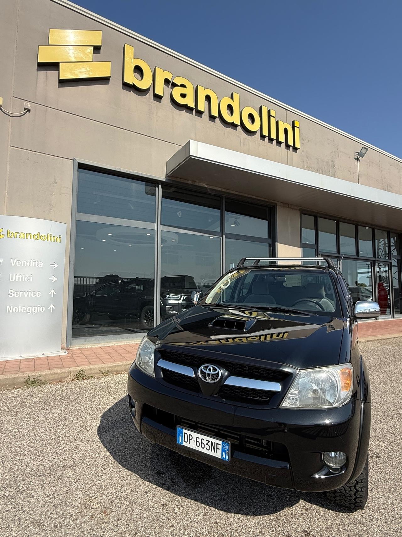 Toyota Hilux 3.0 D-4D 4WD 4p. Double Cab SR