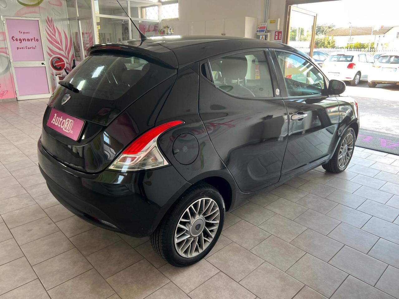 Lancia Ypsilon 1.2 69 CV 5 porte GPL Ecochic Gold