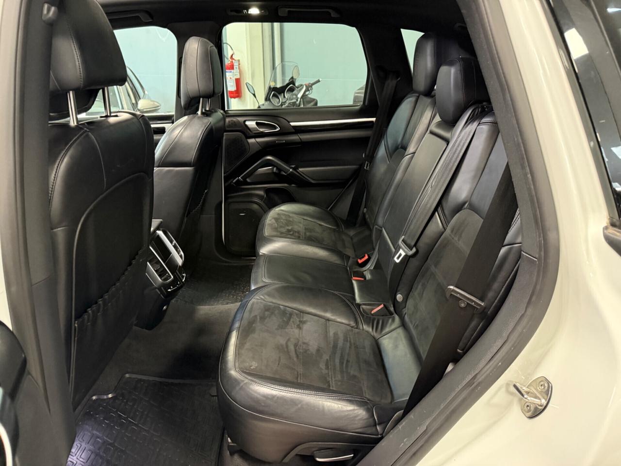 Porsche Cayenne 3.0 Diesel Platinum Edition 262CV