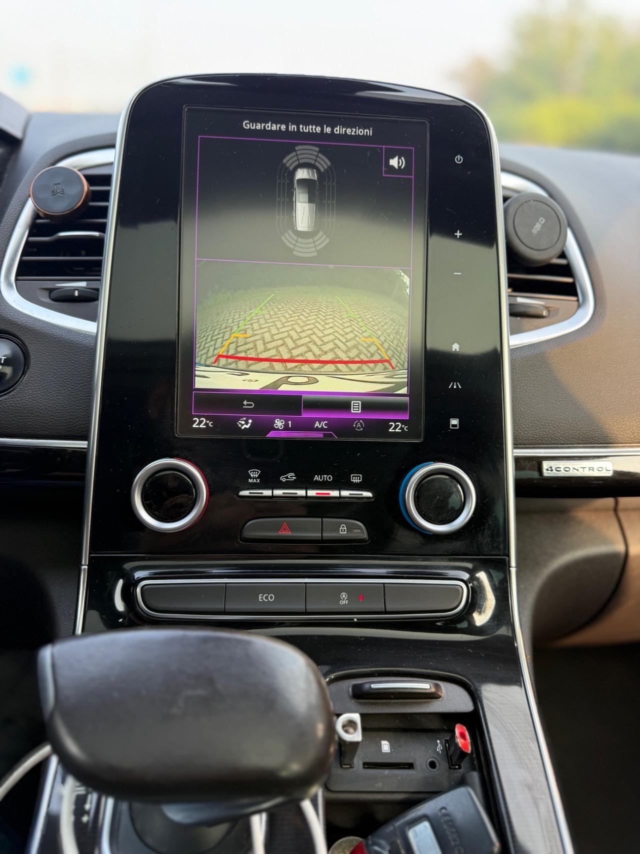 Renault Espace dCi 160CV EDC Energy Initiale Paris 4Control