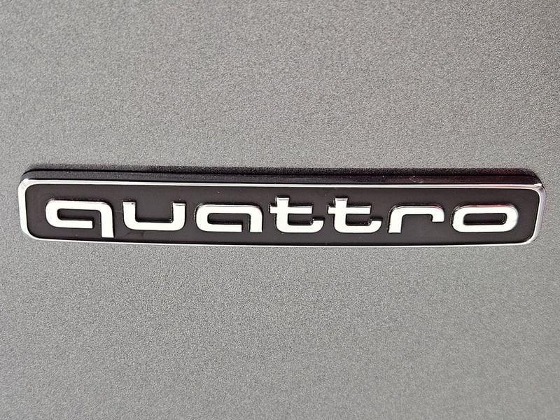 Audi Q3 TFSI 150 kW quattro S-tronic S Line Edition