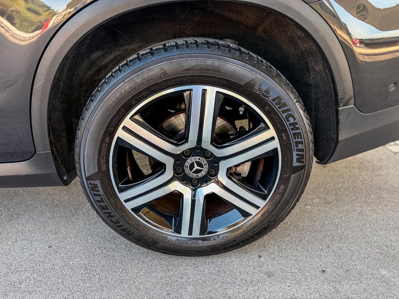 Mercedes-benz GLC 300 d 4Matic Sport TOTAL BLACK