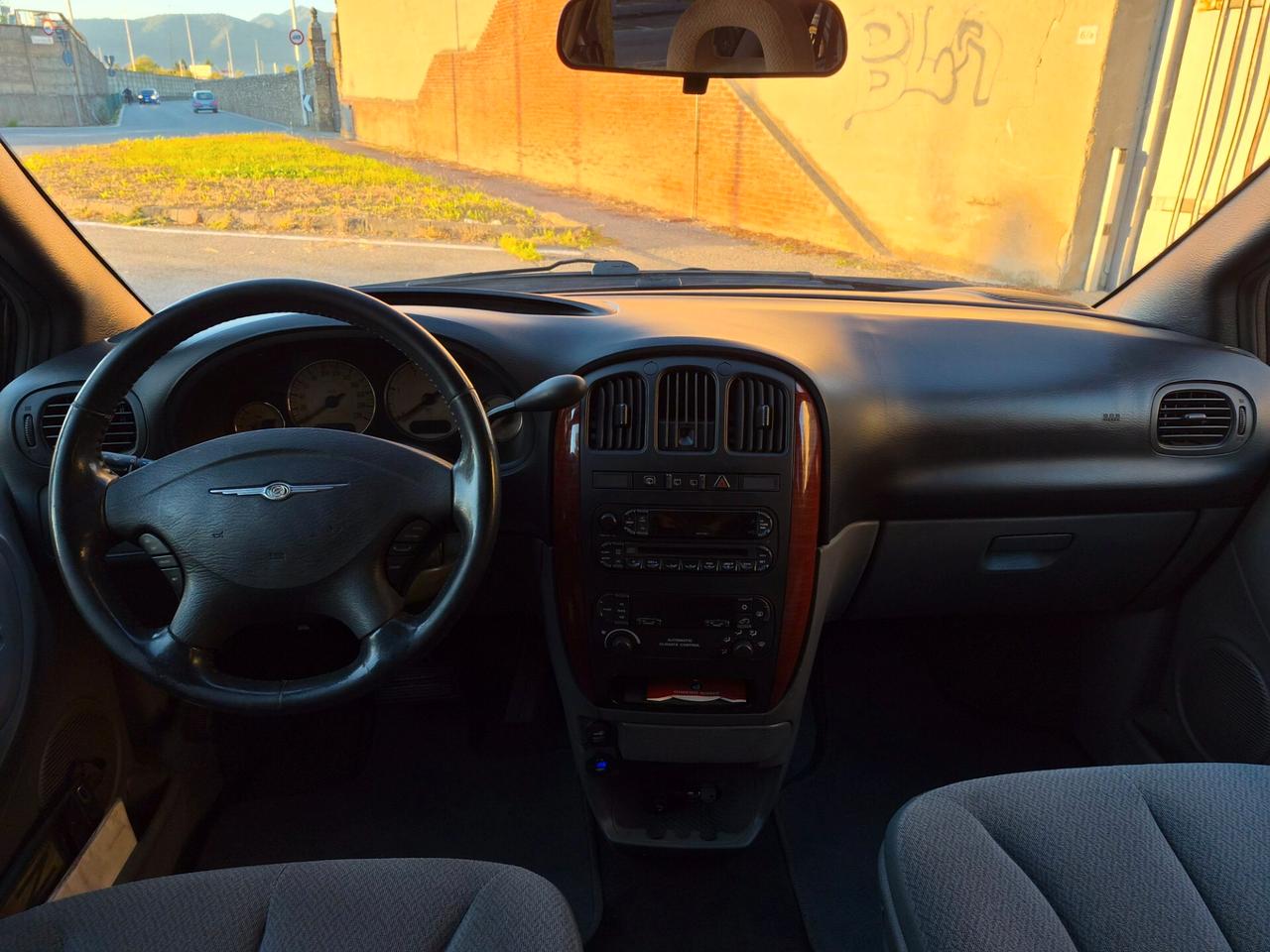 Chrysler Voyager 2.8 CRD gancio traino
