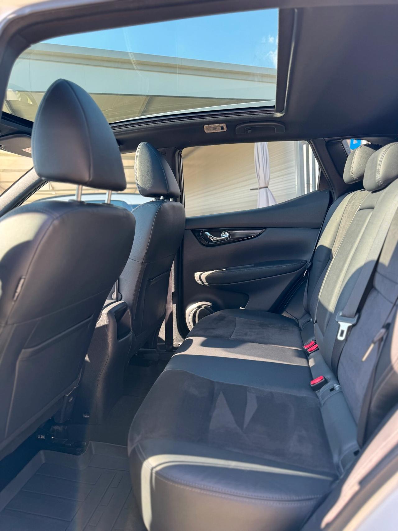 Nissan Qashqai 1.5 dCi Tekna | TETTO PANORAMICO