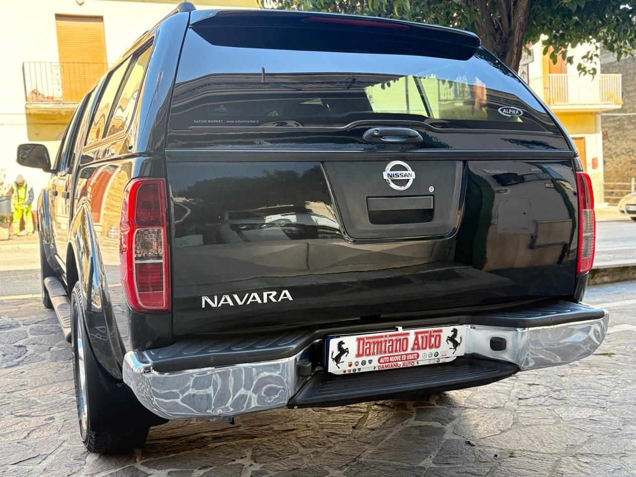 Nissan Navara 2.5 dCi Double Cab PICK UP HARD TOP