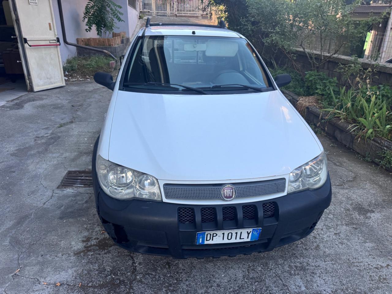 Fiat Strada 1.3 MJT Pick-up Cabina Lunga un solo proprietario n1 autocarro