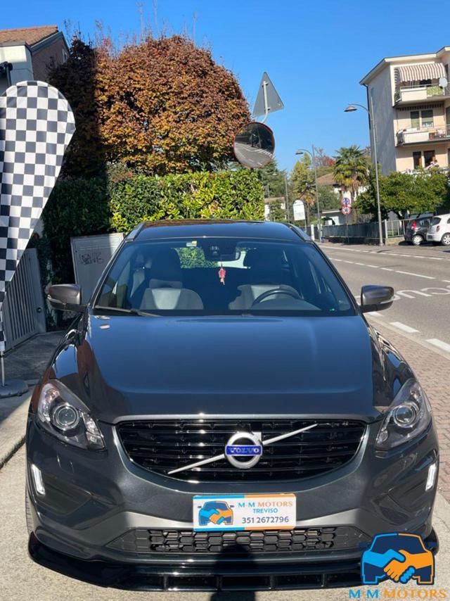 VOLVO XC60 D4 AWD doppio treno di gomme