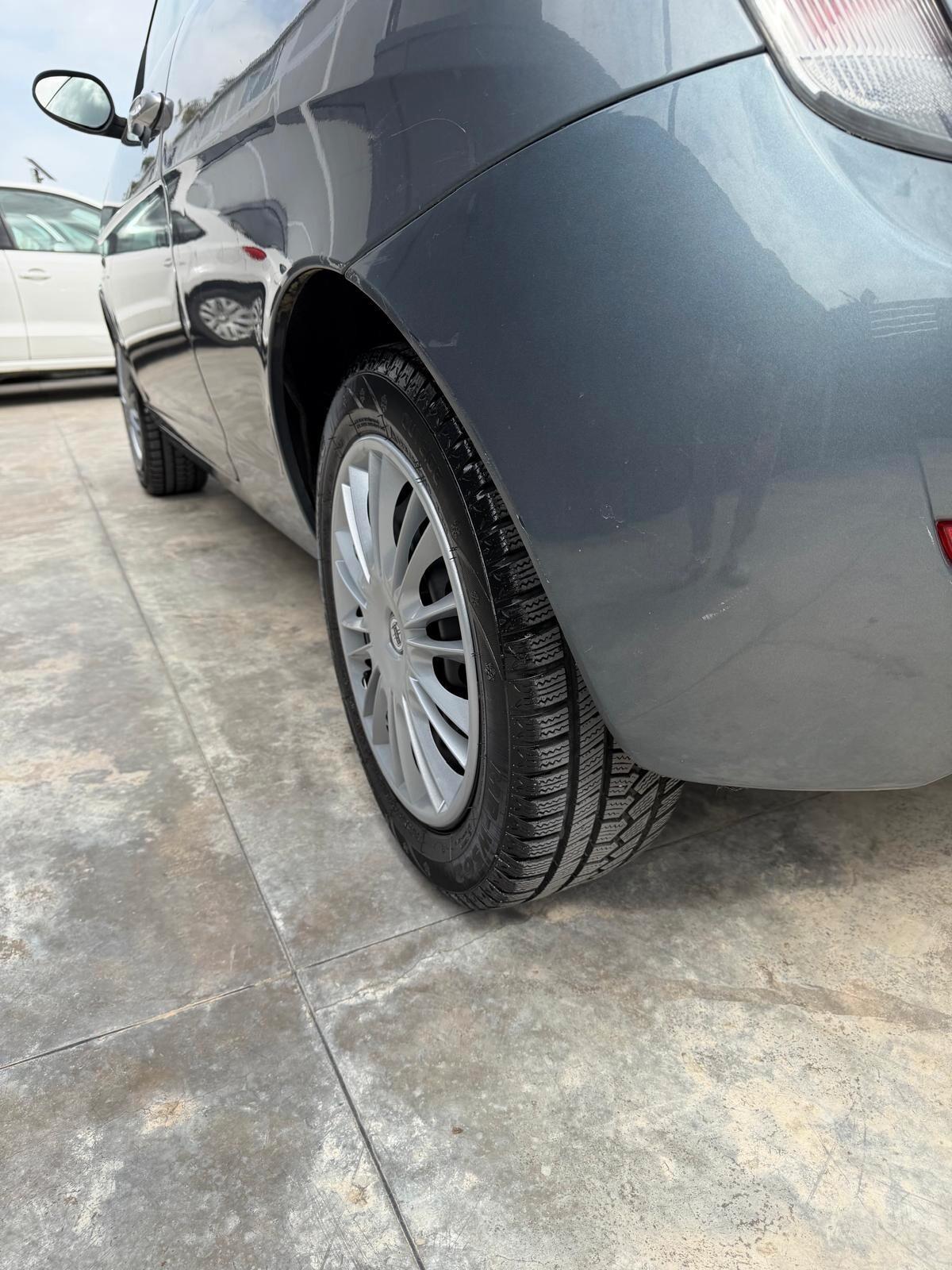 Lancia Ypsilon 1.2 Argento