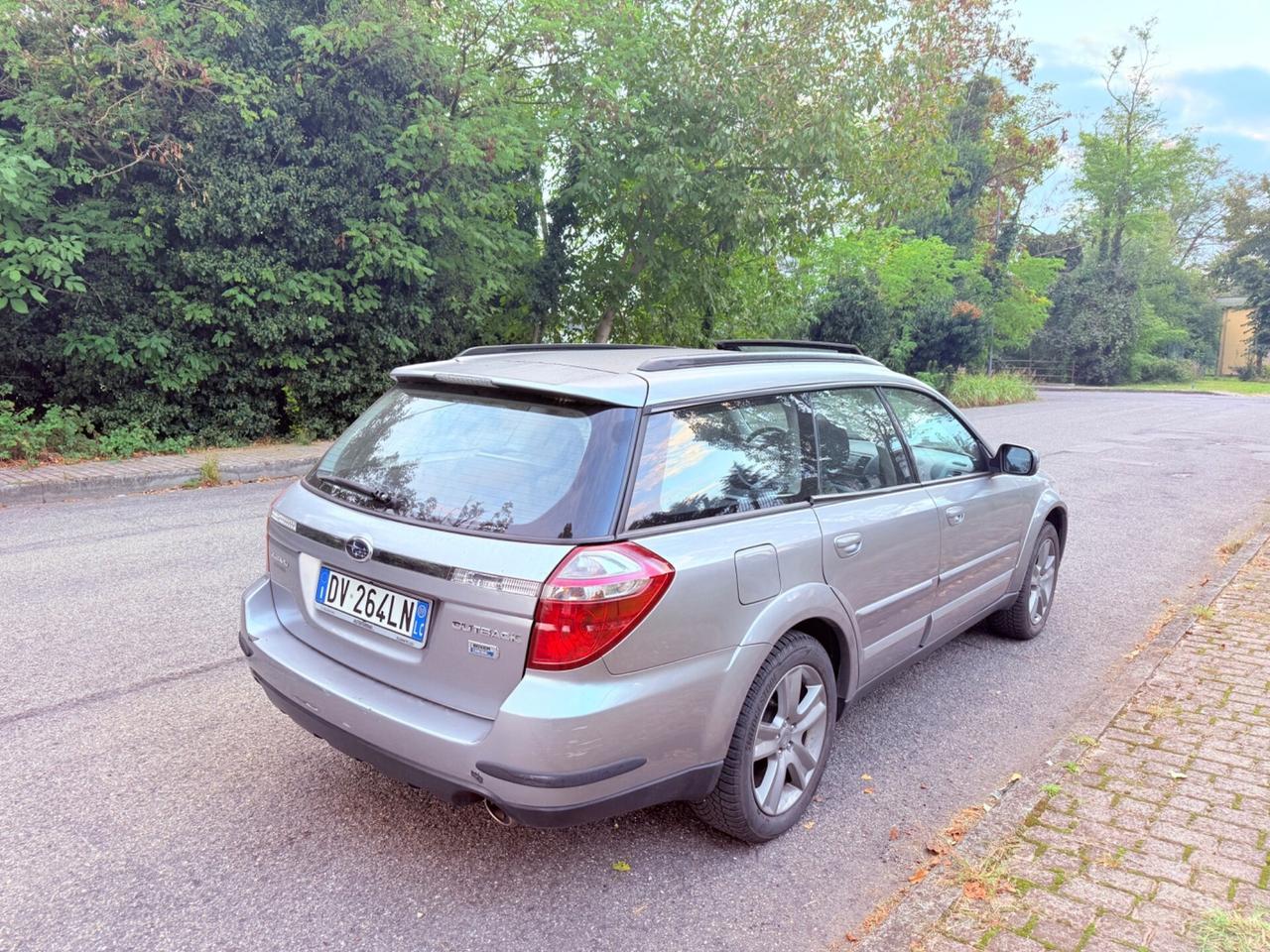 Subaru OUTBACK 2.0 - 4X4 UNICO PROP !!! 160 KM REA