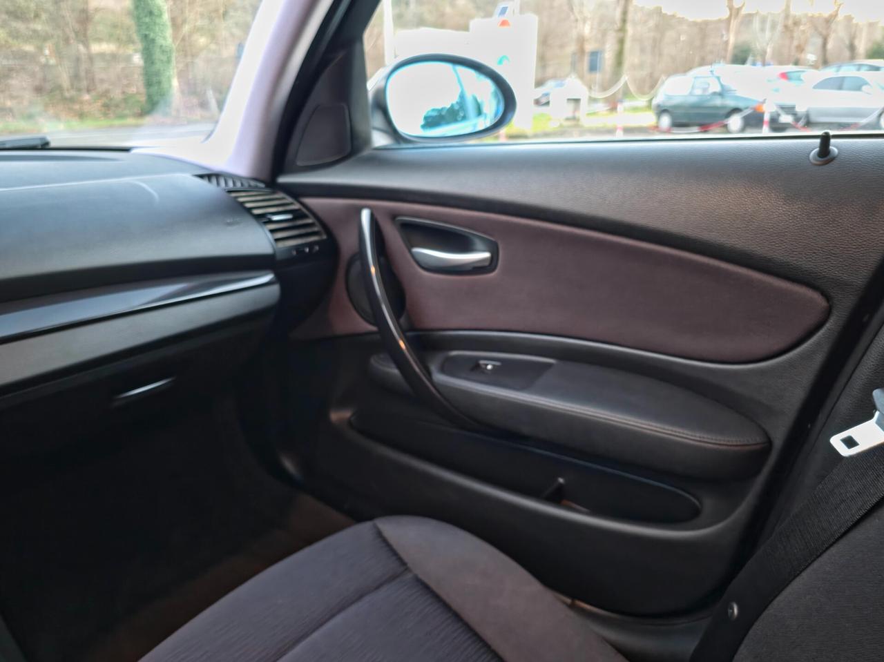 Bmw 118 118d cat 5 porte Futura DPF 2007-E4 Automatico NEO