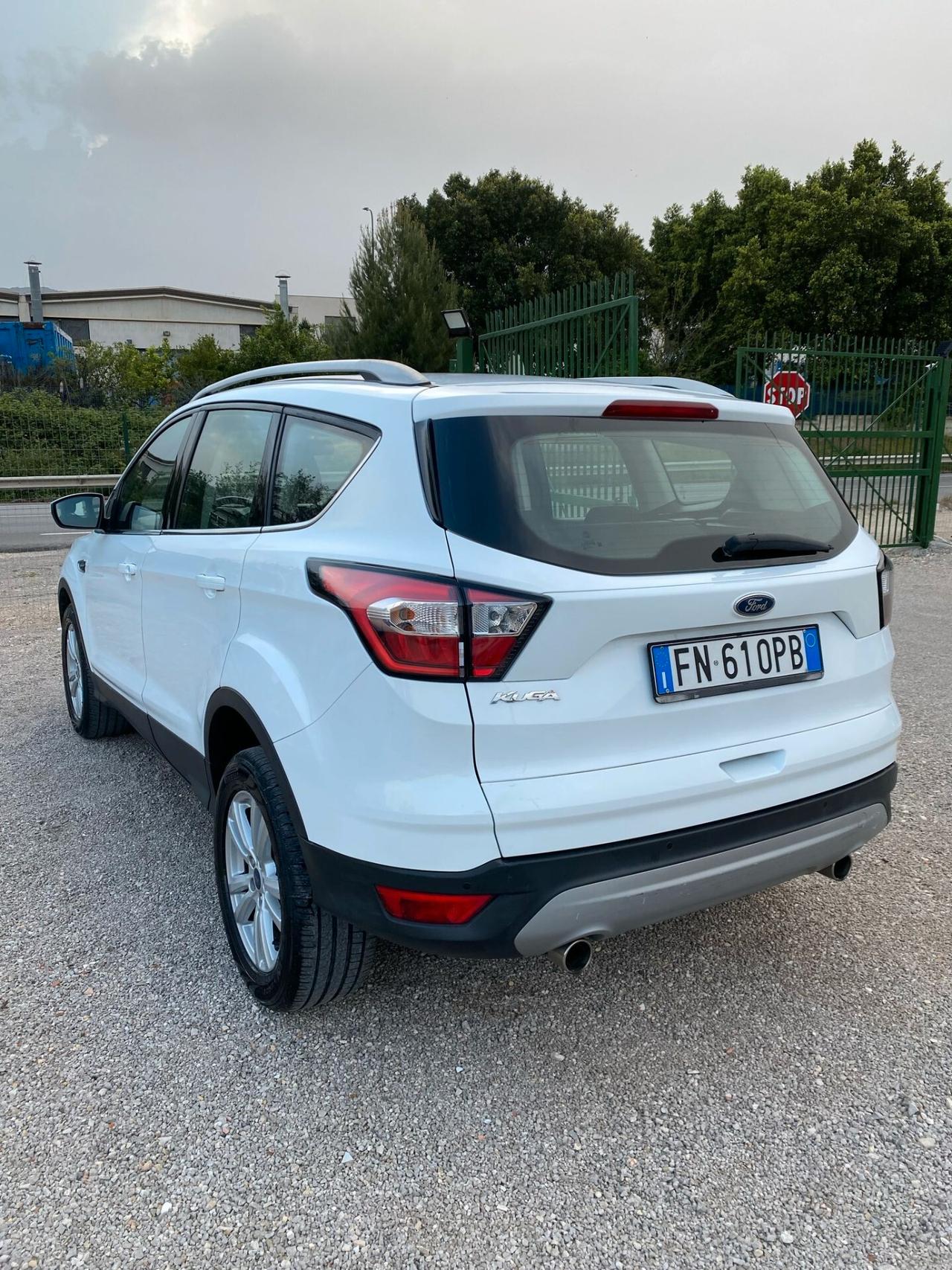 Ford Kuga 1.5 TDCI 120 CV S&S 2WD Business