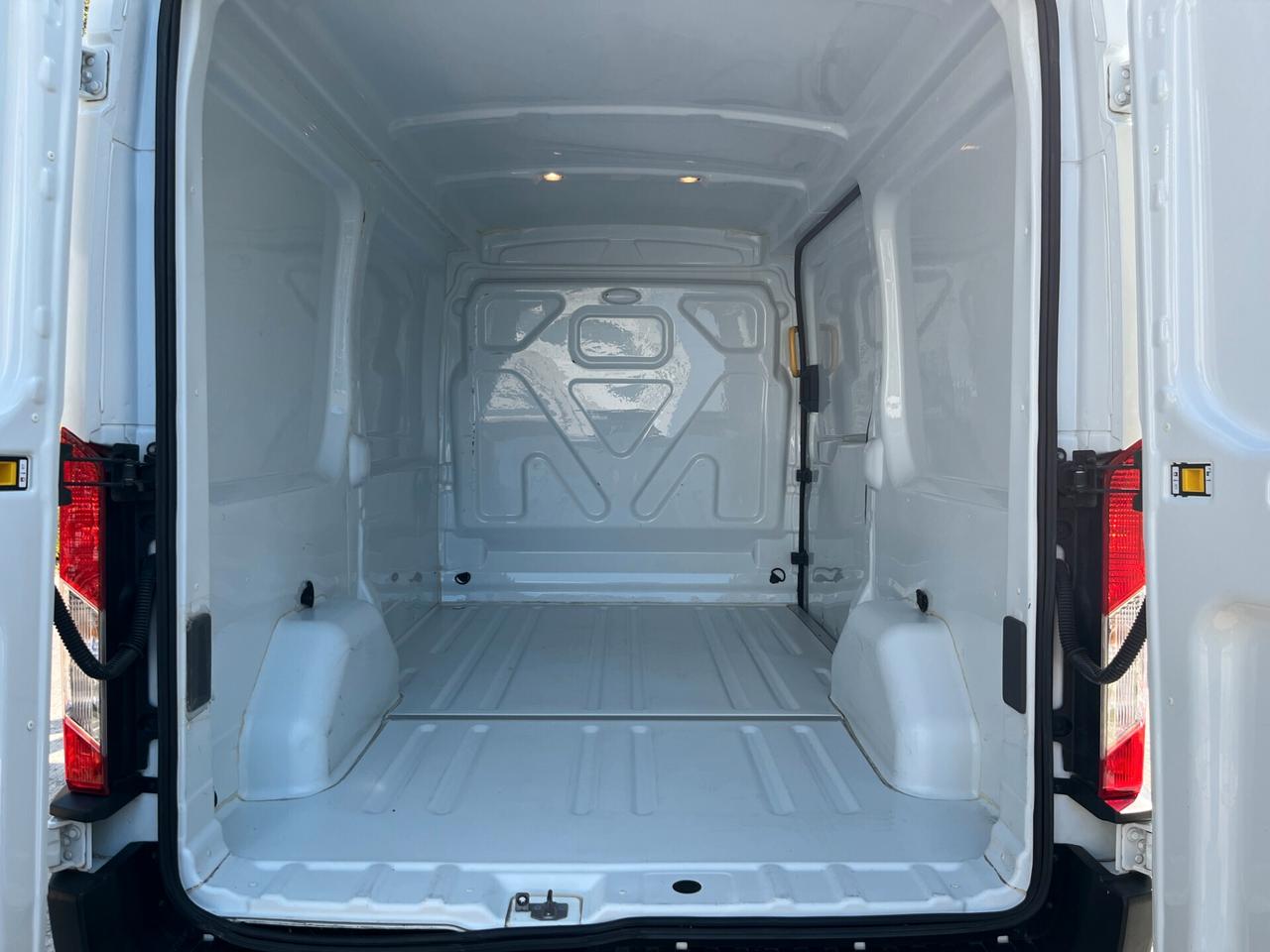 Ford TRANSIT 2.0TDCI 130 CV ***KM 64603*** 03/2022