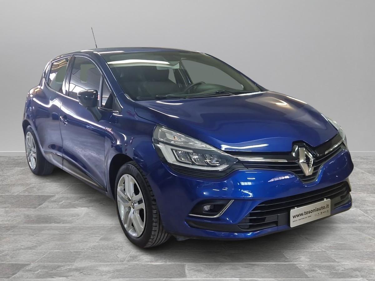RENAULT Clio 0.9 tce Moschino Life 75cv