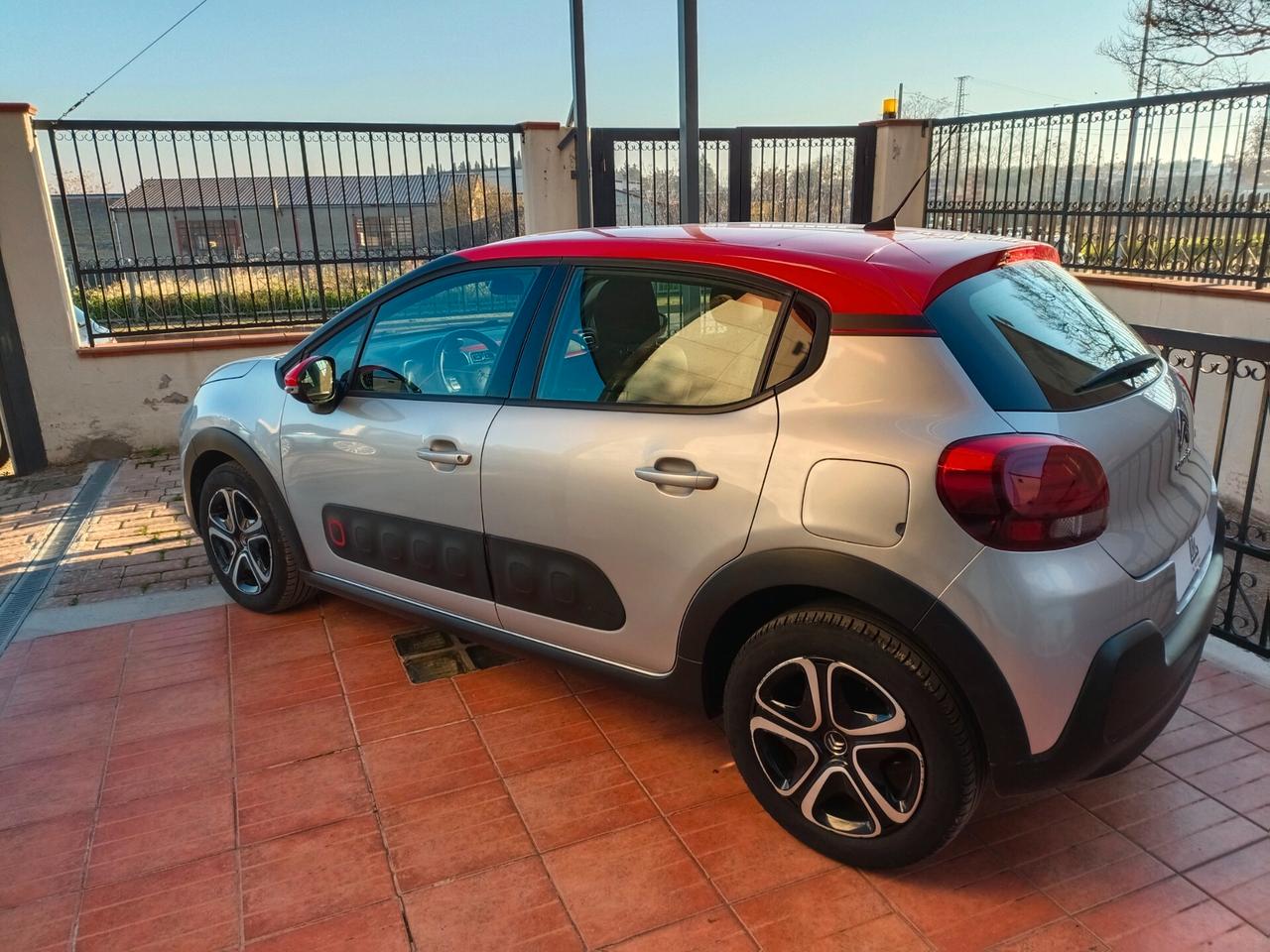 Citroen C3 PureTech 82 Shine Bi-color Full Optional