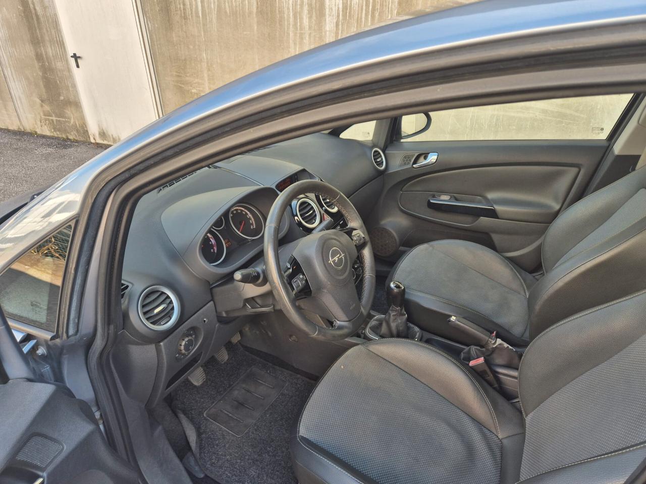 Opel Corsa 1.2 5 porte Easytronic Enjoy