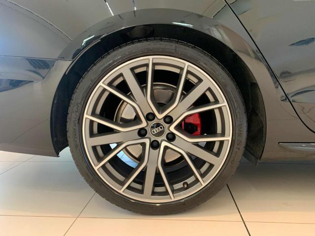 AUDI A4 Avant 40 TDI quattro S tronic S line edition
