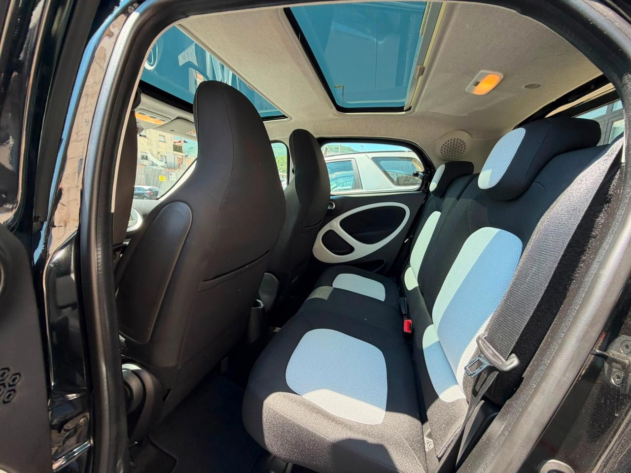 Smart ForFour 60 1.0 Black Passion
