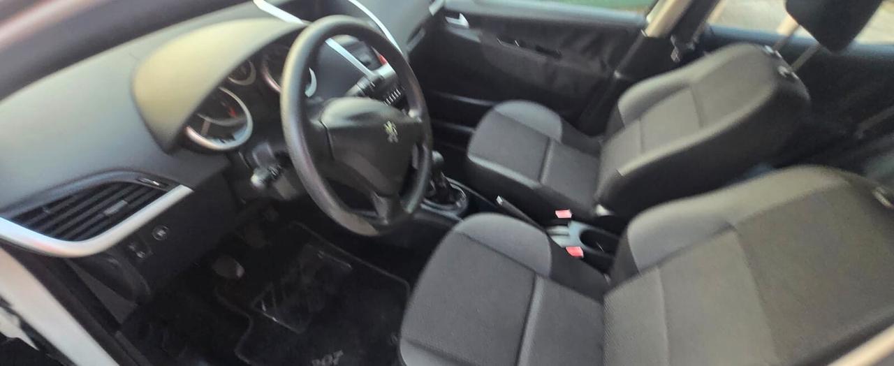 Peugeot 207 Plus 1.4 8V 75CV 5p. ECO GPL