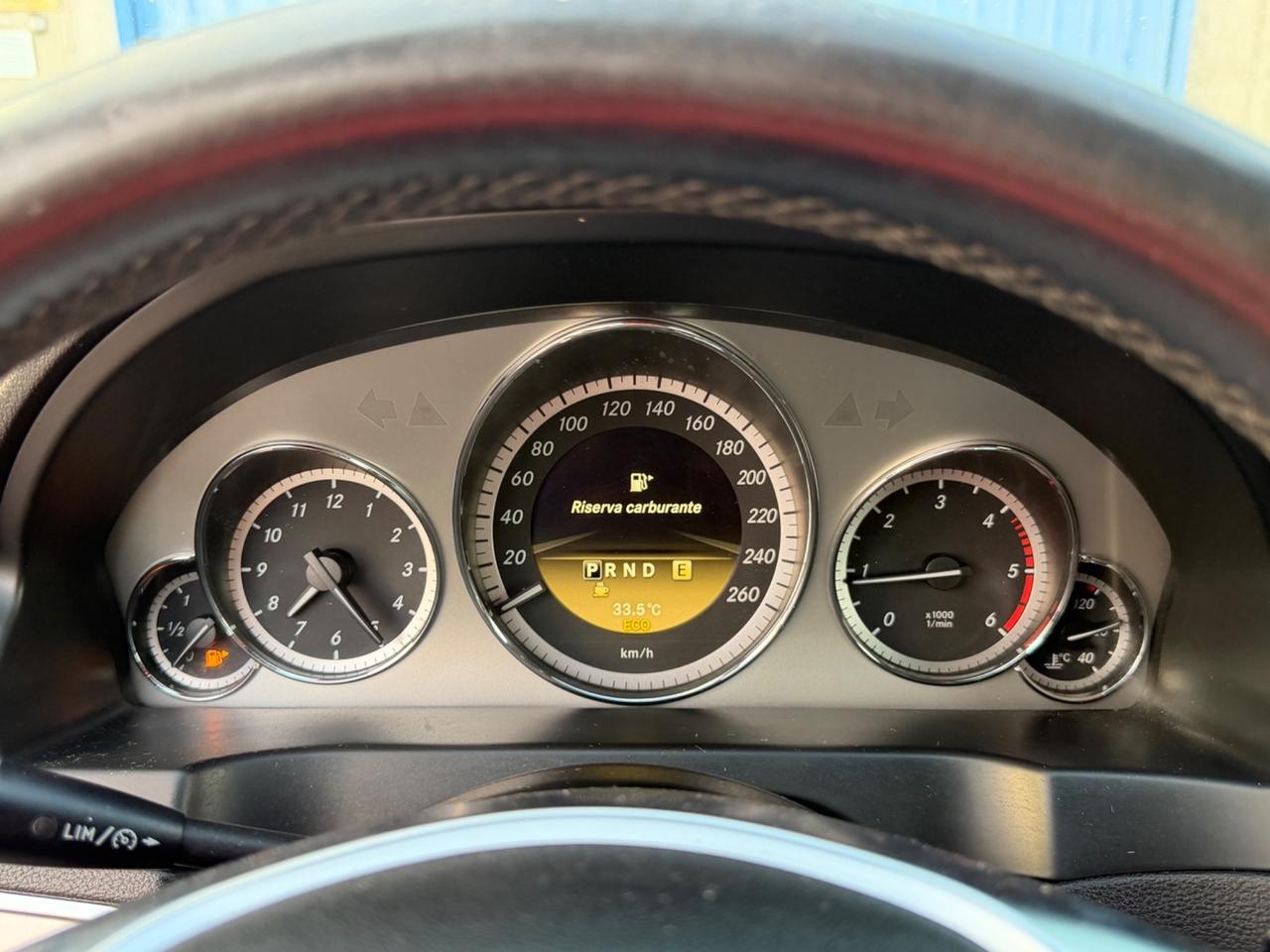 Mercedes-benz E 220 CDI BlueEFFICIENCY Elegance