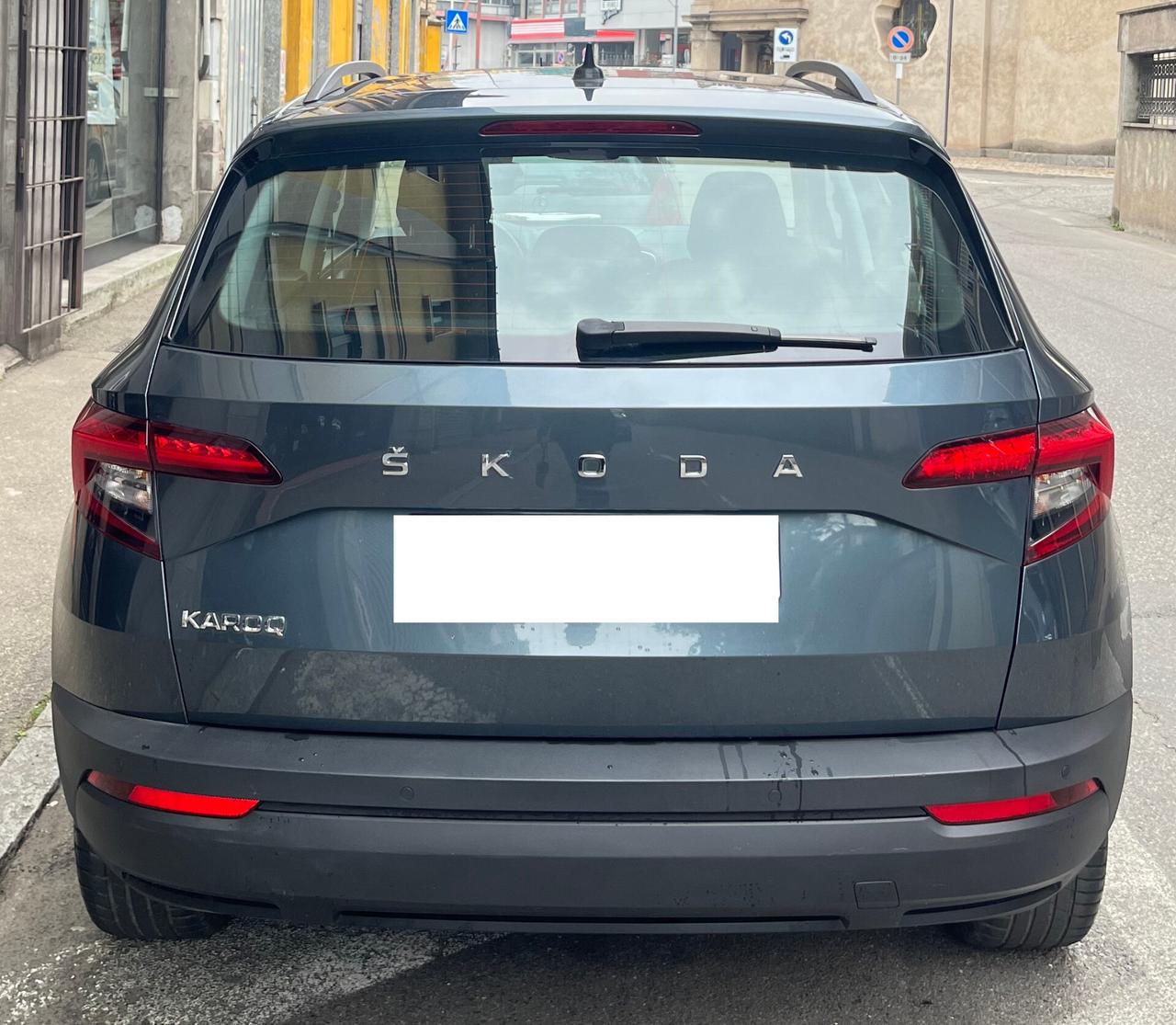SKODA KAROQ 1.0 TSI - BENZINA - KM 43.300 - ANCHE PER NEOPATENTATI - 2022