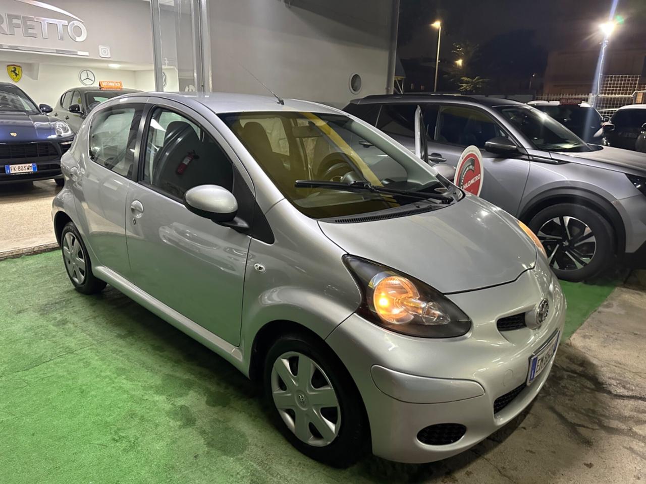 Toyota Aygo 1.0 12V VVT-i 5 porte Active Connect