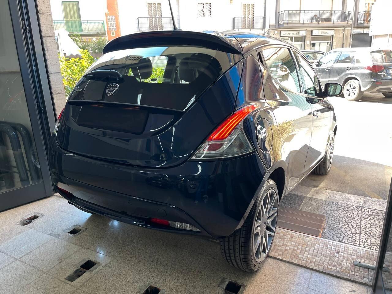 Lancia Ypsilon 0.9 TwinAir 85 CV Mya