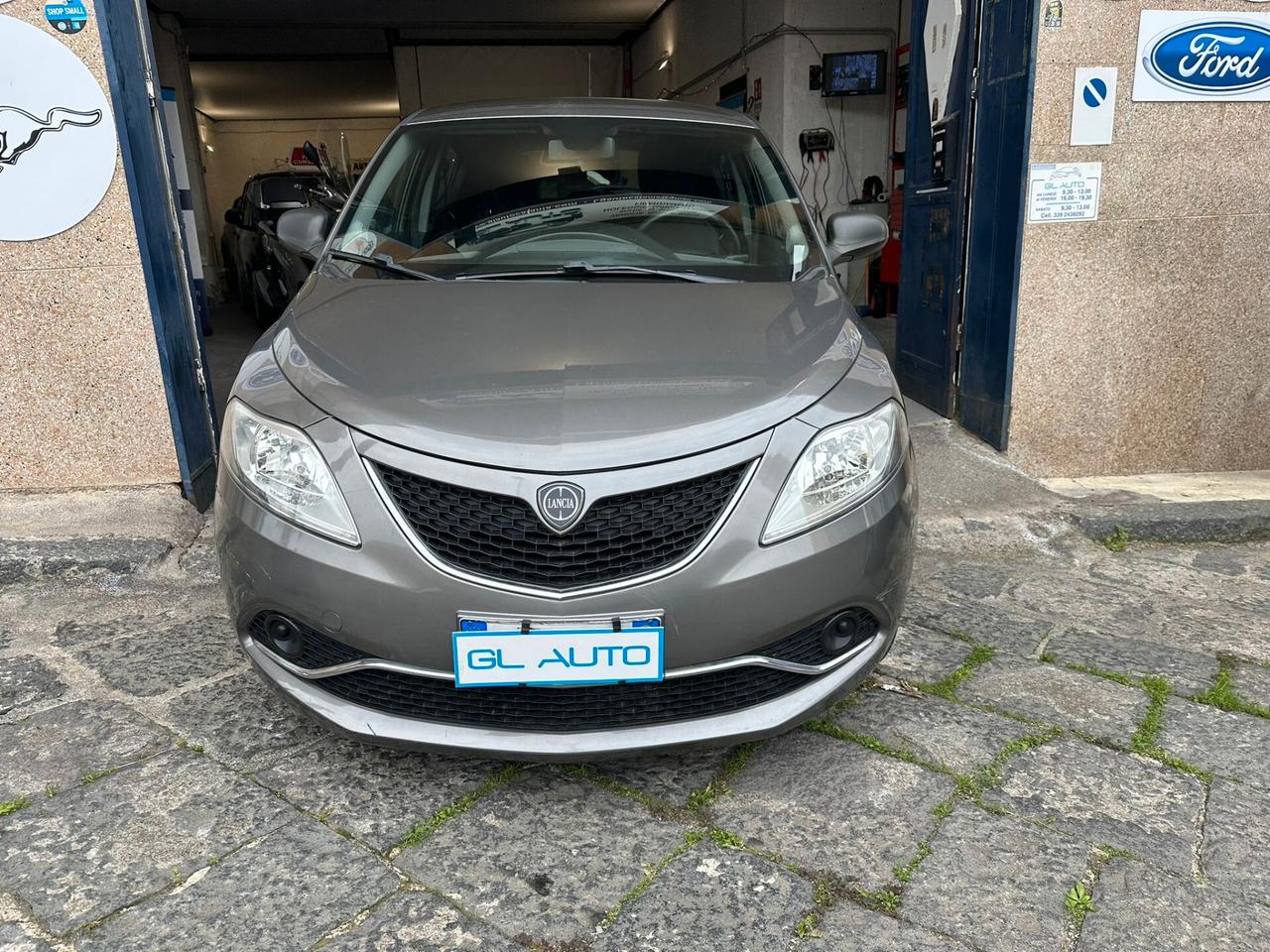 Lancia Ypsilon 1.2 69 CV 5 porte Silver
