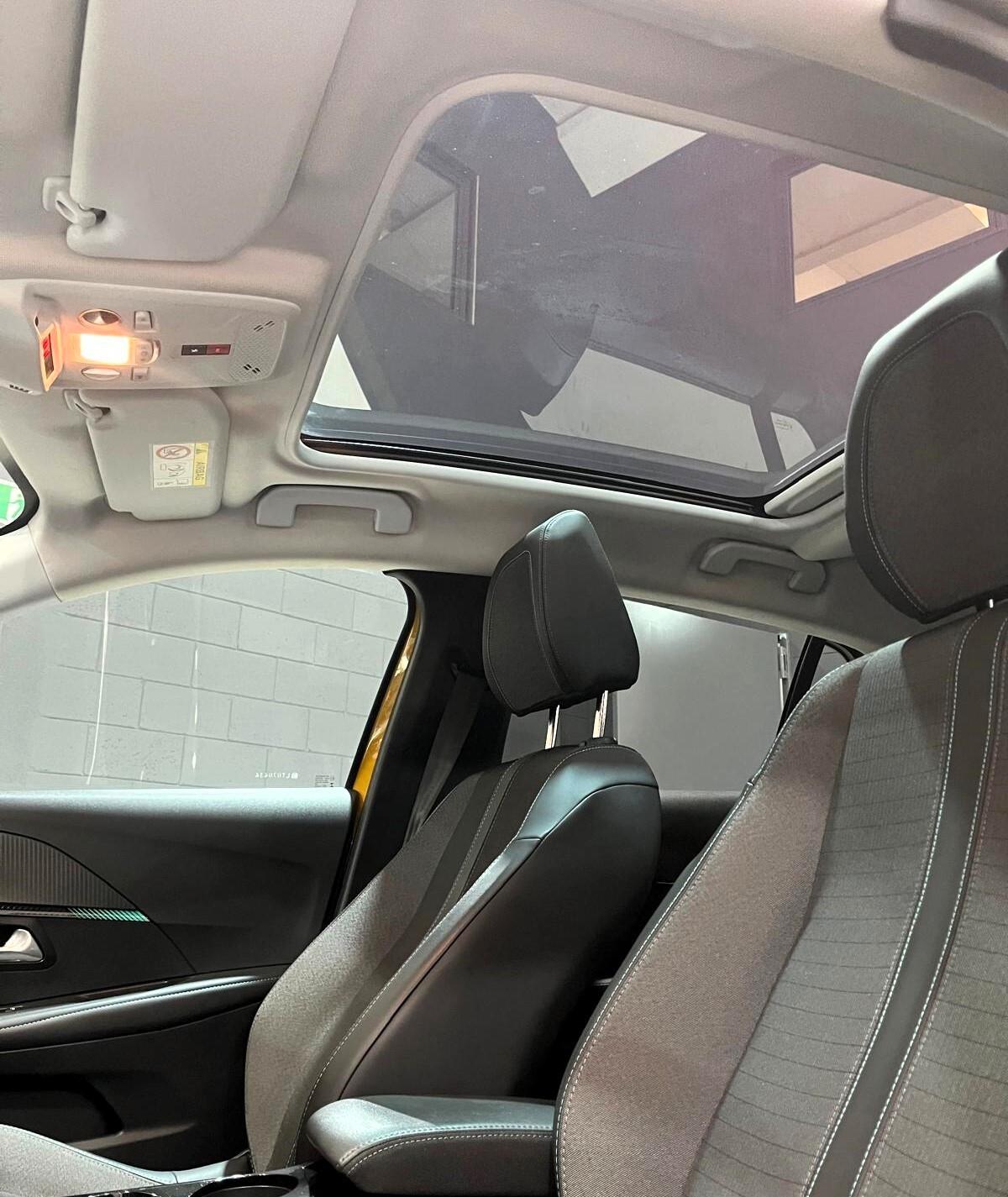 Peugeot 208 PureTech 100 Stop&Start 5 porte Allure Navi Pack