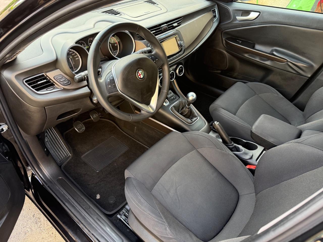 Alfa Romeo Giulietta 1.6 JTDm-2 120 CV Distinctive